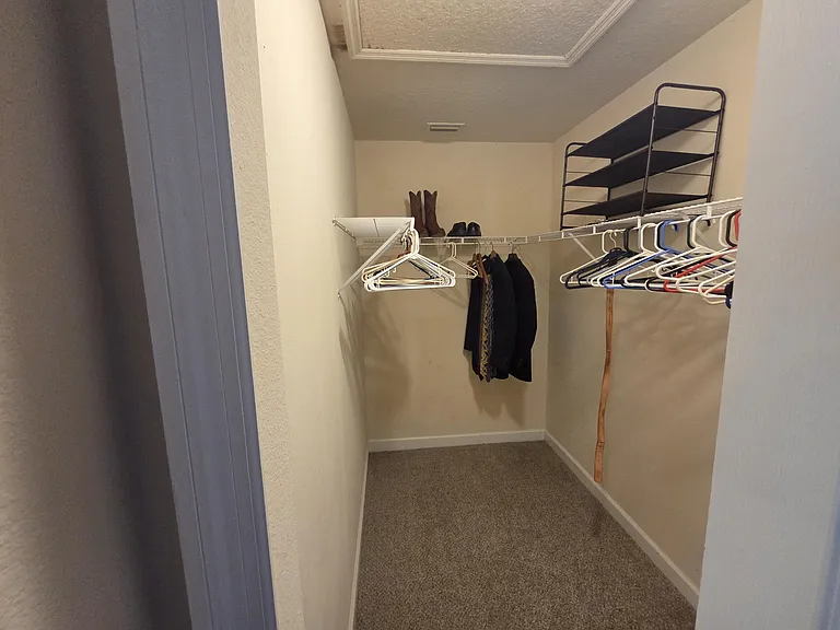 3810 Haley Ct #7 — Photo 20