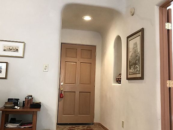 3rd image of 110 Vista Ln