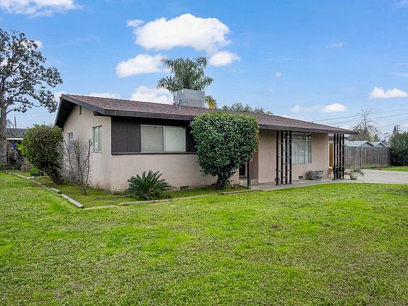 3rd image of 1209 Pioneer Avenue