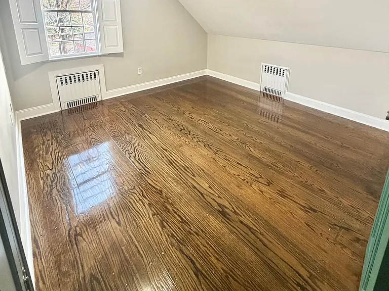 2860 Whitney Ave #7 — Photo 11