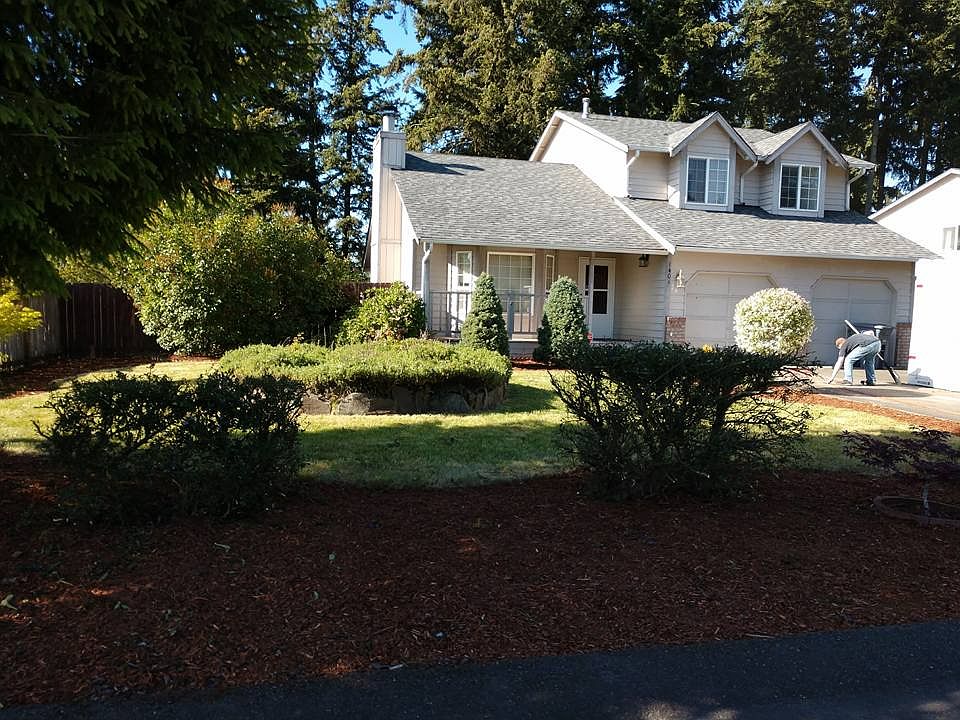 1st image of 1401 205th St E