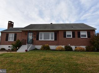 2 Glover Cir, Wilmington, DE 19804