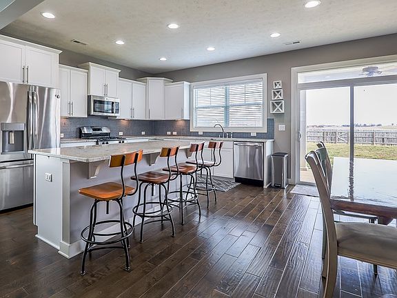 4th image of 2033 Whispering Meadows Dr