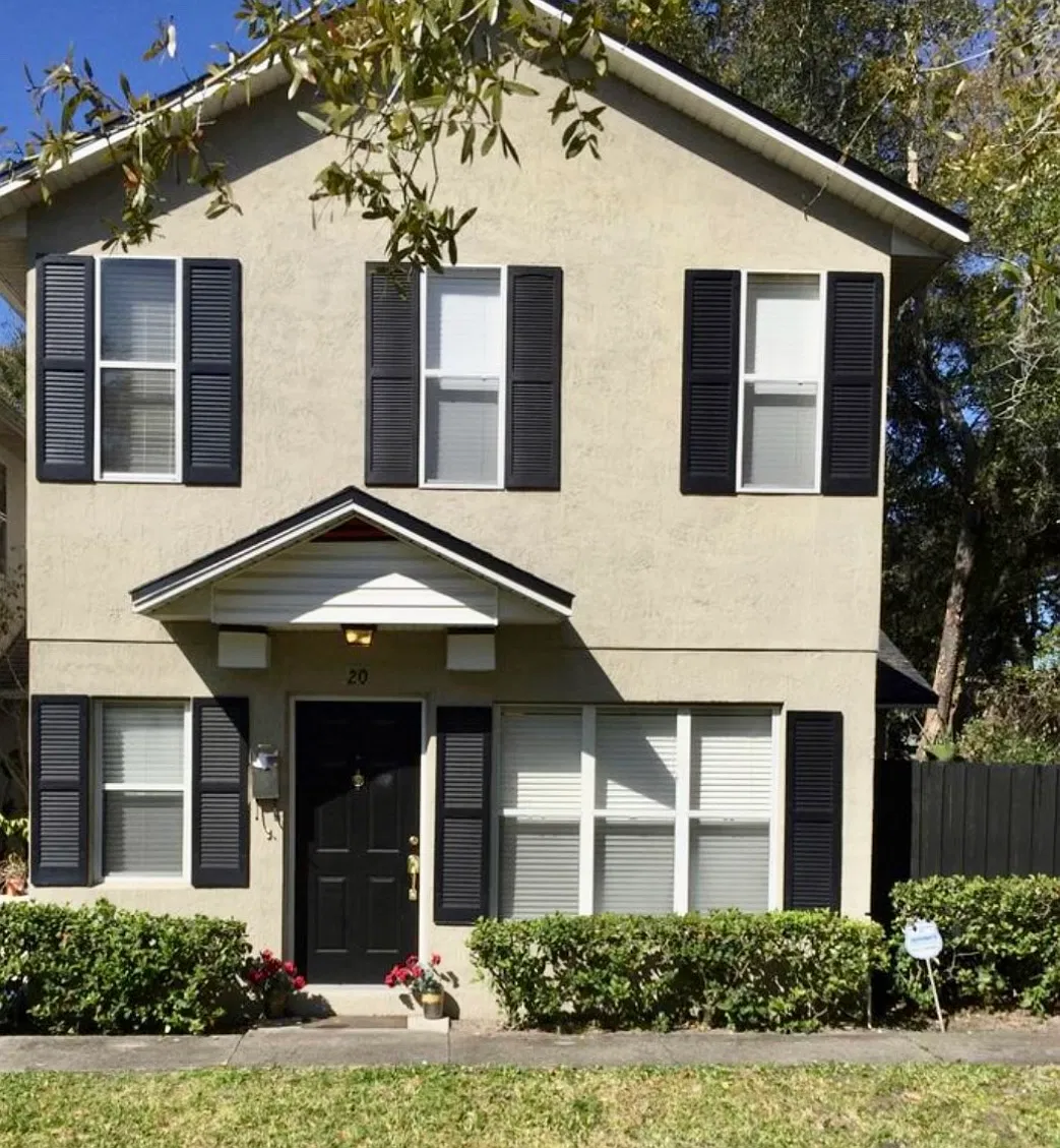 3 bed, 2.5 bath, 1465 sqft, $2,600 — Photo 1