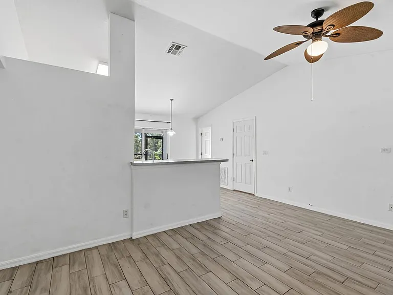 913 Canton Ave — Photo 22