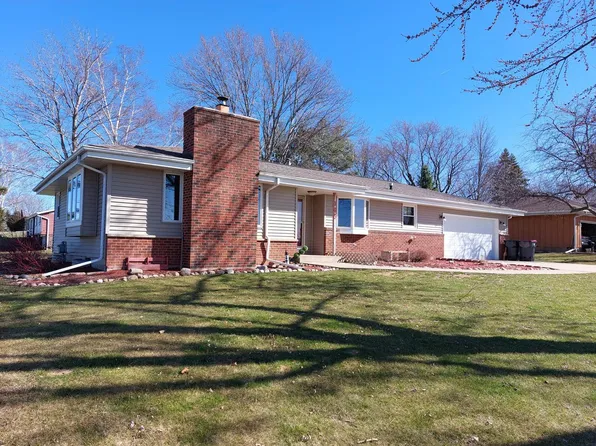 168 Lakeview ROAD, Hustisford, WI 53034