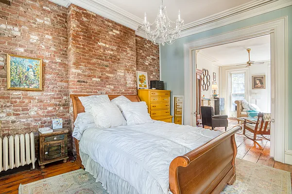 Rented by Douglas Elliman | media 33