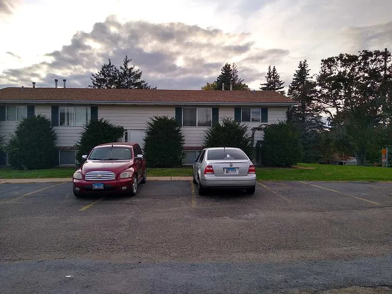 3100 W Lake Ave #B — Photo 2