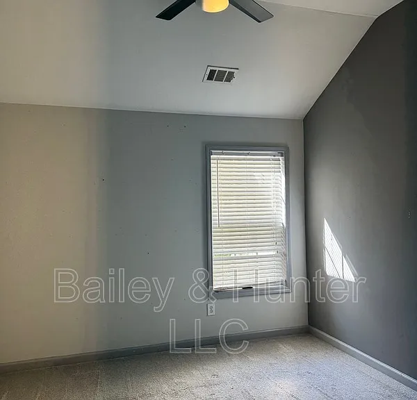 3365 Regent Pl SW — Photo 17