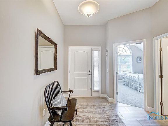 4th image of 1033 Plum Grove Ln