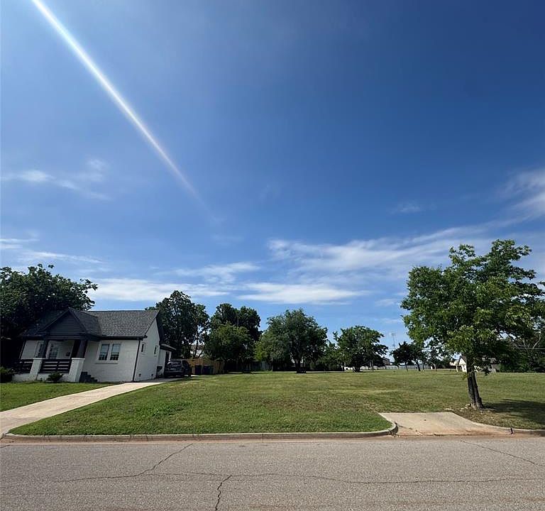 1st image of 1724 NW 29th St Lot 275-277-279