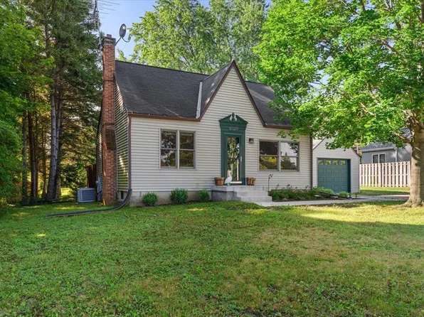 9196 Highway 144, Kewaskum, WI 53040