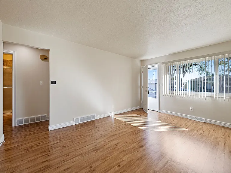 821 35th Avenue Ct — Photo 12