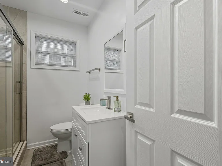 5206 Gilpin Dr — Photo 12