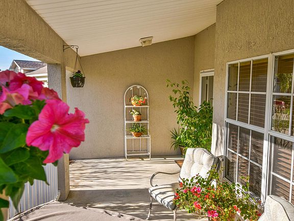 4th image of 105 Brasswood Ct