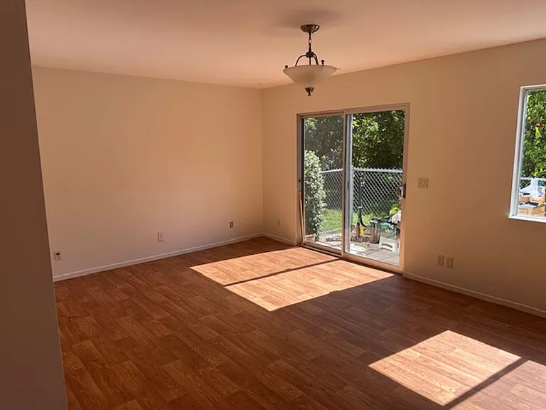 5509 Huntington Dr — Photo 8