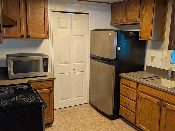 4th image of 705 Deer Run Rd