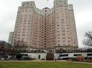 5555 N Sheridan Rd APT 408, Chicago, IL 60640