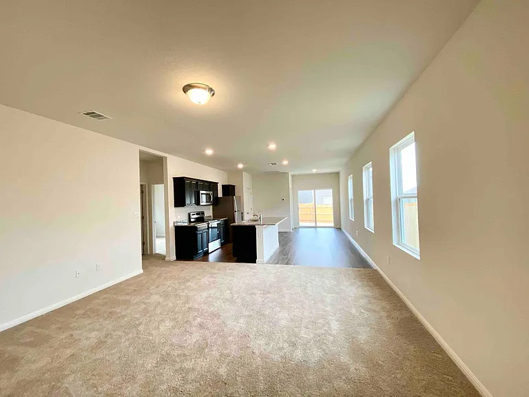 360 Bell Rings Dr — Photo 2