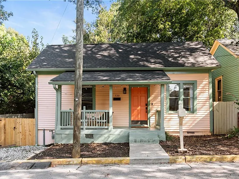 720 Mollie St SE — Photo 4