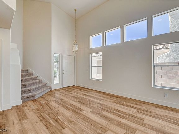 2nd image of 1716 Klamath Falls Way