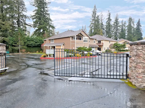 21900 SE 242nd Street #D2, Maple Valley, WA 98038