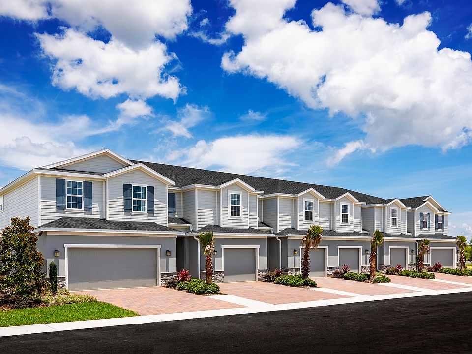 Cedar Landings offers modern living in Leesburg with resort amenities and prime convenience.