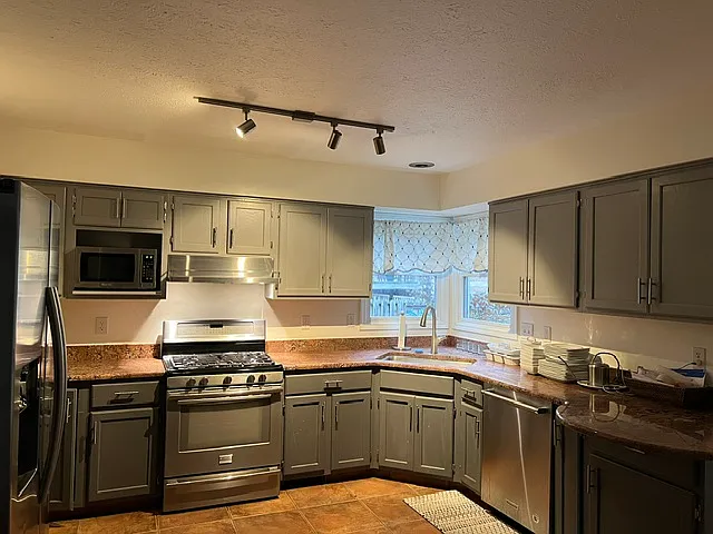 1747 Fulton Rd — Photo 2