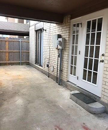 2nd image of 101 Maplewood Dr APT 7