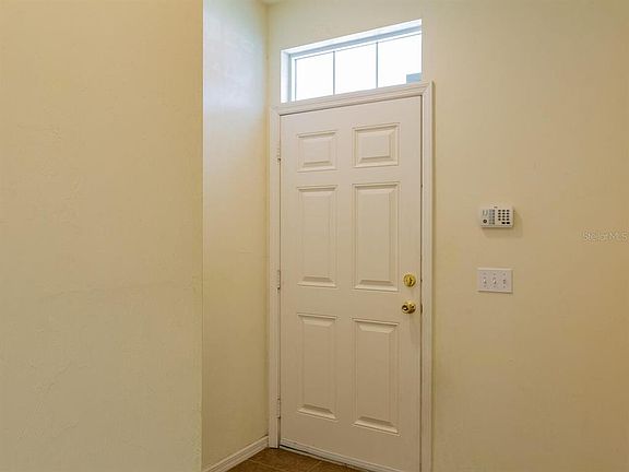 4th image of 1565 NW 29th Rd APT 4