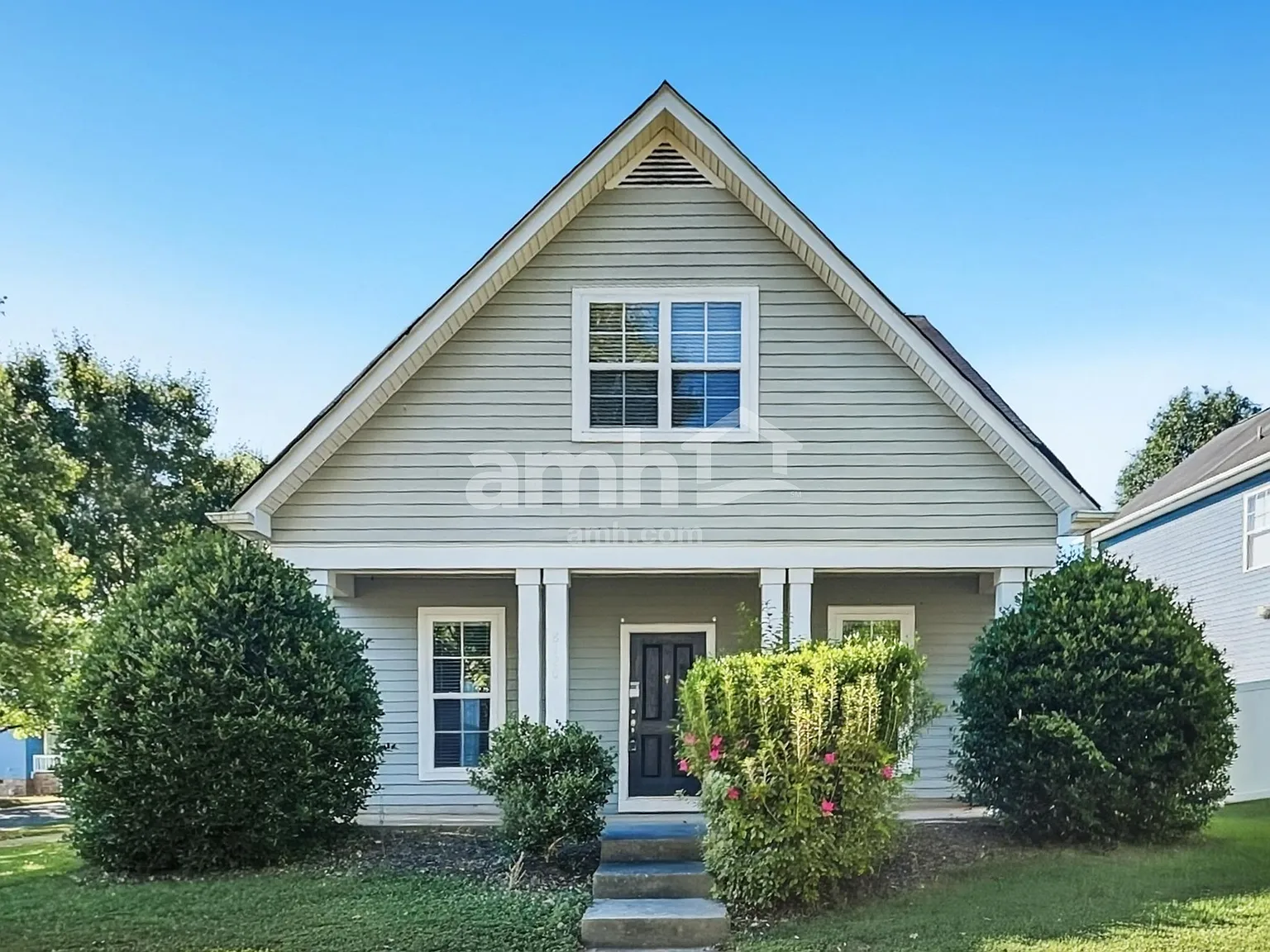3 bed, 2.0 bath, 1528 sqft, $2,065 — Photo 1