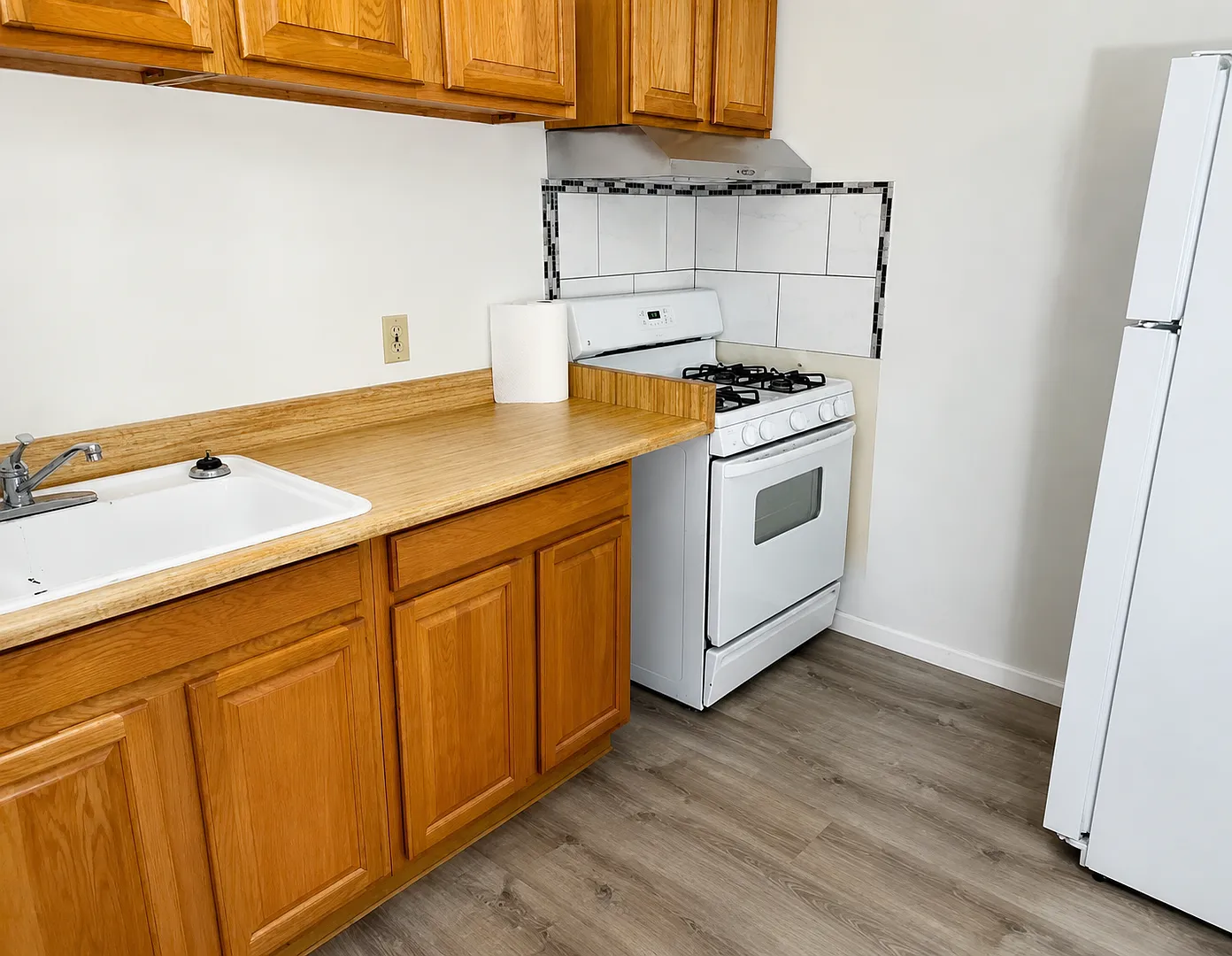 139 Pine St — Photo 3
