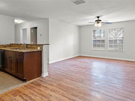 5th image of 5980 Westgate Dr APT 102