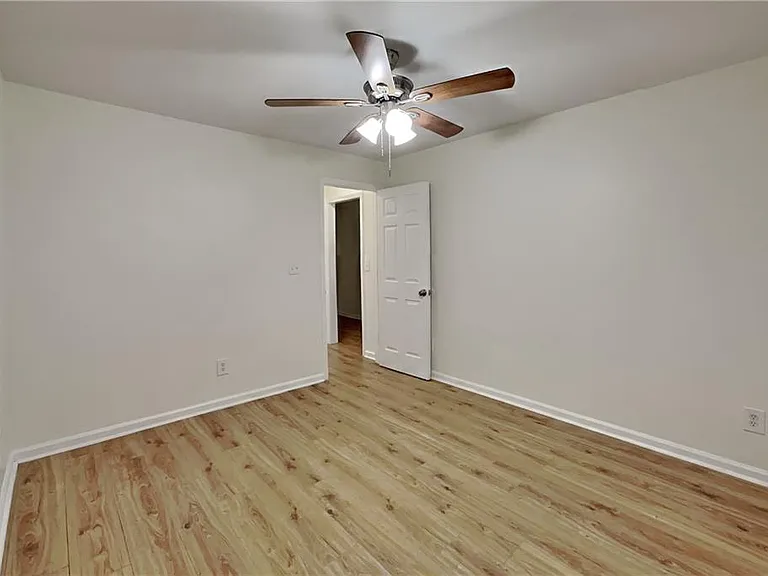 530 Alcovy Springs Dr — Photo 16