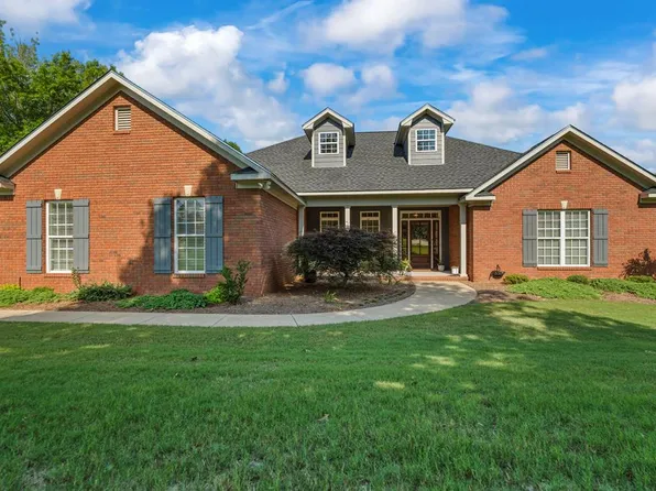 20 Sunny Brook St, Smiths Station, AL 36877