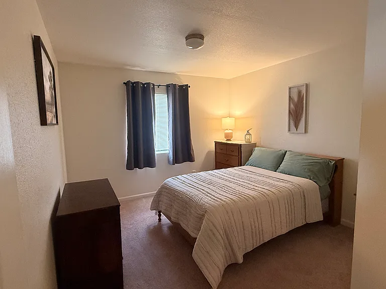Lunar Ave — Photo 8