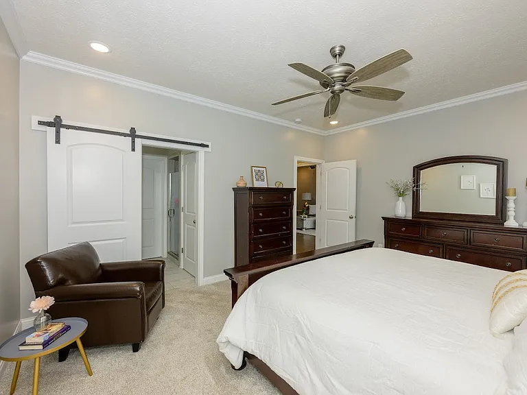 236 Butterfield Dr — Photo 13