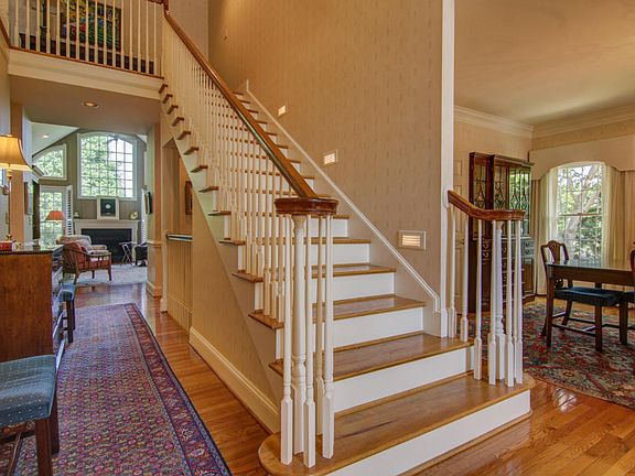 2nd image of 3382 Southwood Village Ct SW