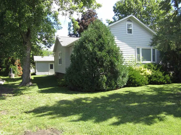 103 N Minerva St, Mediapolis, IA 52637