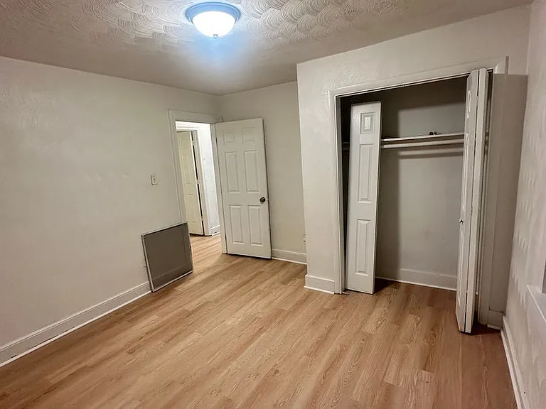 35 Fairview Cir S — Photo 7