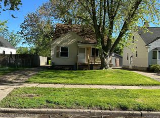 92 W Princeton Ave, Pontiac, MI 48340