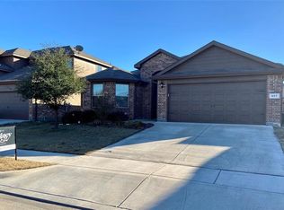 657 Cameron Way, Azle, TX 76020