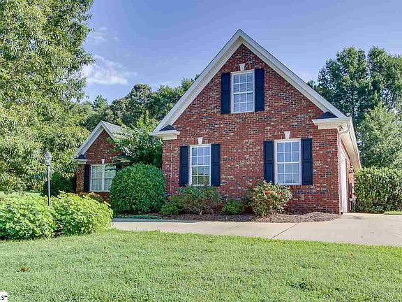 3rd image of 303 N Sweetwater Hills Dr