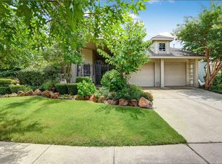 1824 Azalea Dr, Aubrey, TX 76227
