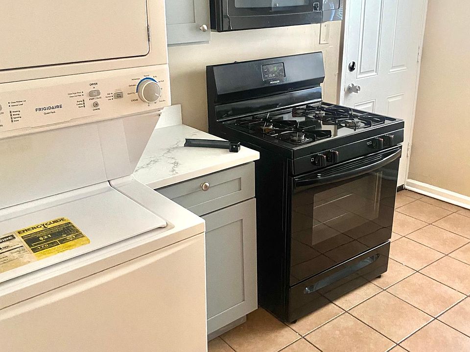 1st image of 2648 E 78th St #1/5