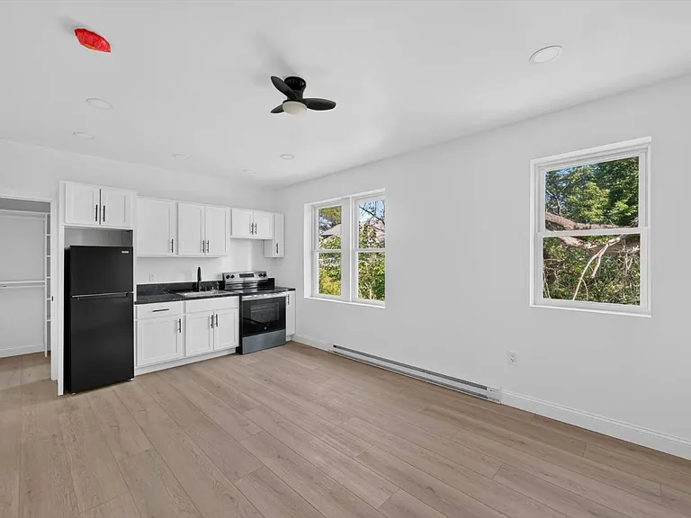 1140 Ashland St #1 — Photo 15