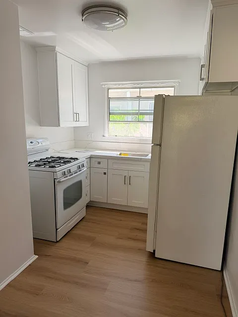 Studio, 348 sqft, $1,700 — Photo 3