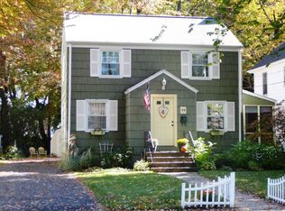 44 Mayflower St, West Hartford, CT 06110