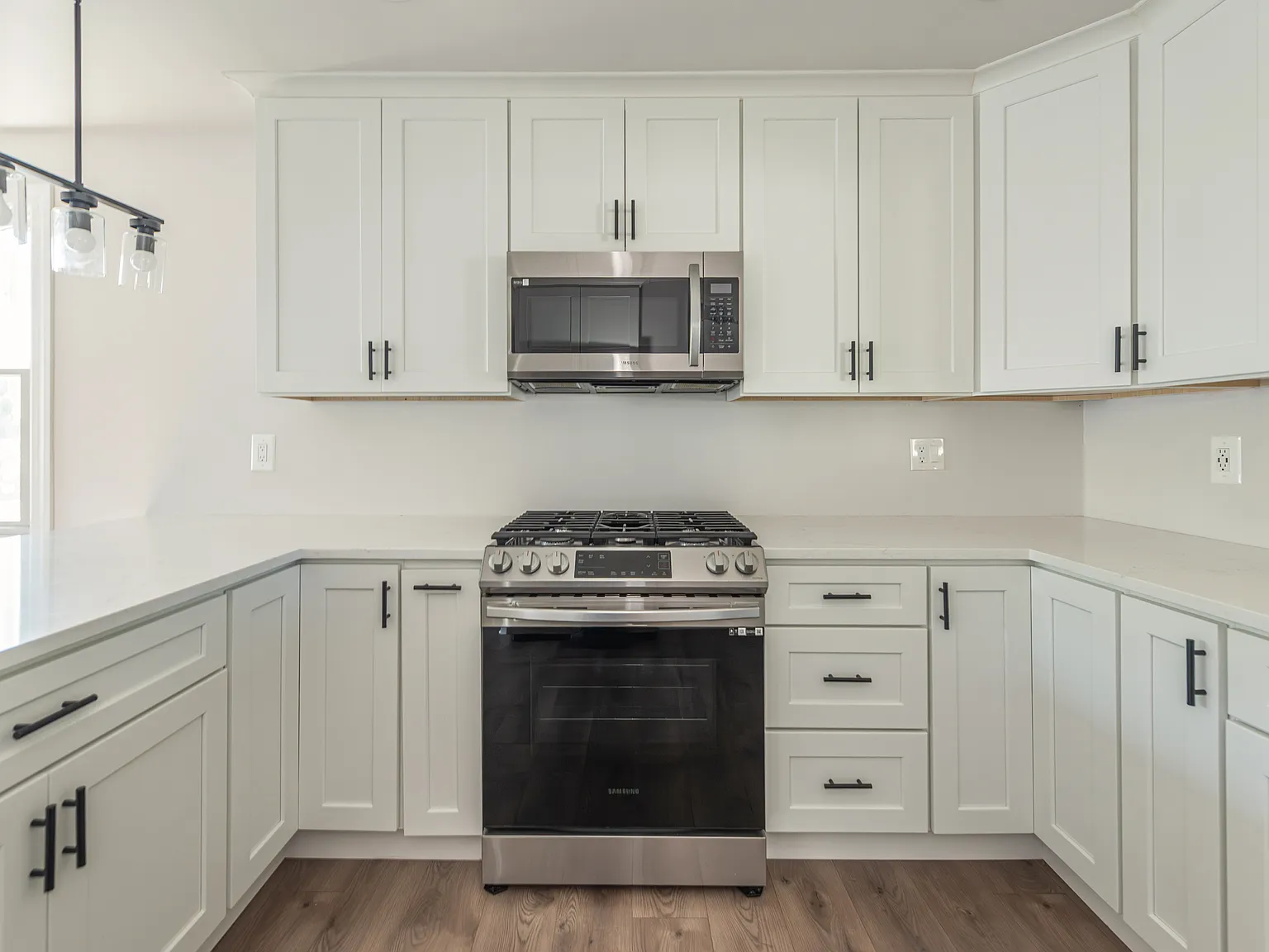 2 bed, $2,300 — Photo 3