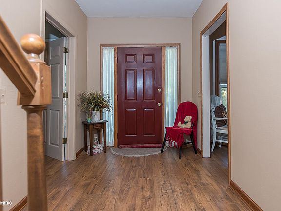 5th image of 306 E Saint Joseph St